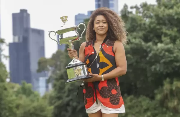 Quién es la única mujer entre los 7 deportistas menores de 25 años que más ganan