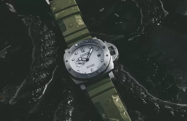 Panerai QuarantaQuattro trae una nueva dimensin al mundo de los sumergibles