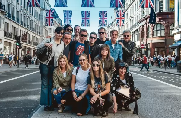 Viajes en grupo para ver a las bandas más grandes del mundo: cómo son y cuánto salen