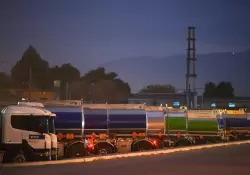 Escasez de gasoil: los transportistas empezaron a liberar la autopista Buenos Aires-La Plata