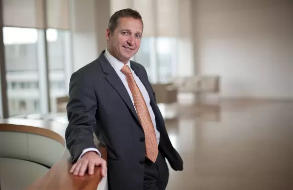 Un CEO deja una empresa de US$ 68 mil millones para sentarse en la playa y "no hacer nada"