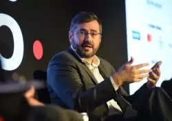 Claudio Cunha, de Enel: "Las empresas vienen cediendo hace mucho tiempo, ahora cede el Gobierno eso de que las tarifas son intocables"