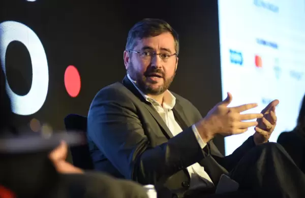 Claudio Cunha, de Enel: "Las empresas vienen cediendo hace mucho tiempo, ahora cede el Gobierno eso de que las tarifas son intocables"