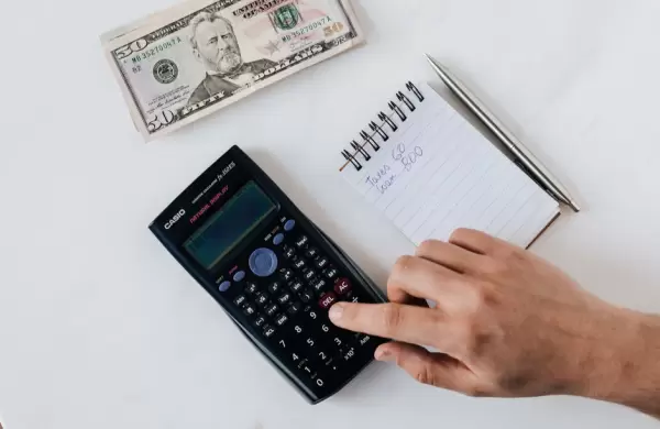 Expertos revelan los secretos para gestionar mejor tu dinero en medio de la incertidumbre actual