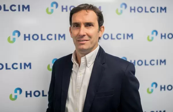 Holcim abastecerá sus plantas productivas con fuentes renovables de Pampa Energía
