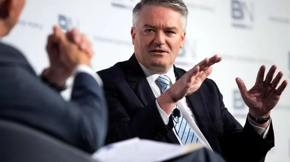 En la foto, Mathias Cormann, Secretario General de la OCDE, parece anticipar que