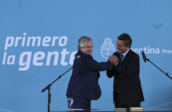 Sin Cristina, con Moria y empresarios: As fue la asuncin de Sergio Massa