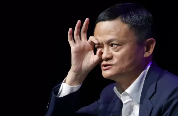 Las acciones de Alibaba suben con fuerza tras sellar un pacto clave con Apple en China