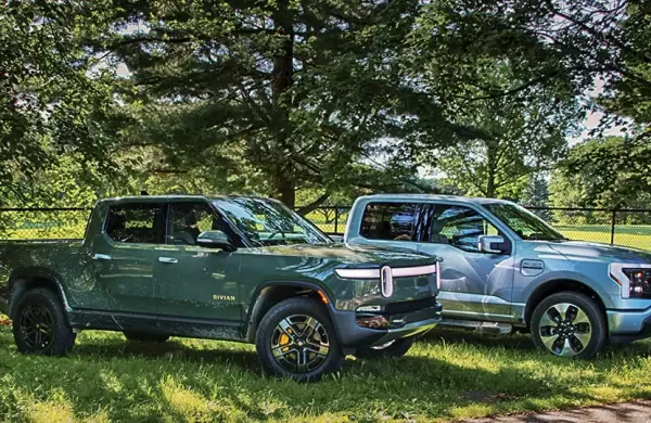 Forbes pone a prueba a dos eléctricas: Ford F-150 Lightning versus Rivian R1T