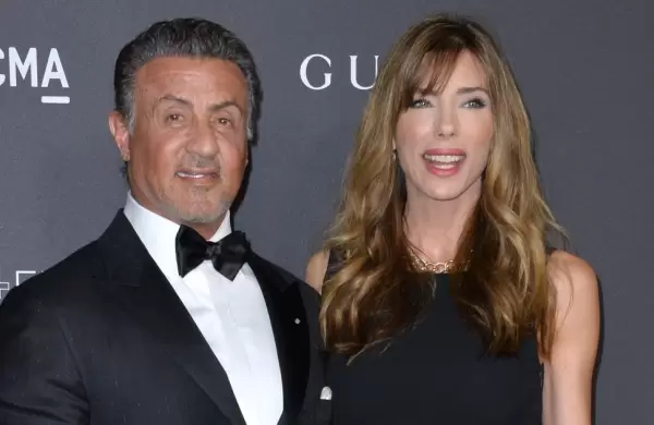 La esposa de Sylvester Stallone lo denuncia por "desperdiciar" activos del matrimonio y le pide el divorcio: Cuántos cientos de millones hay en juego