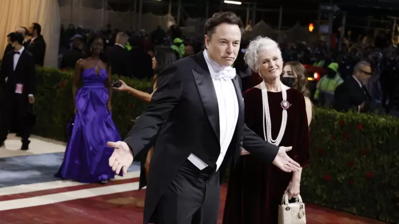 Elon Musk y Maye Musk