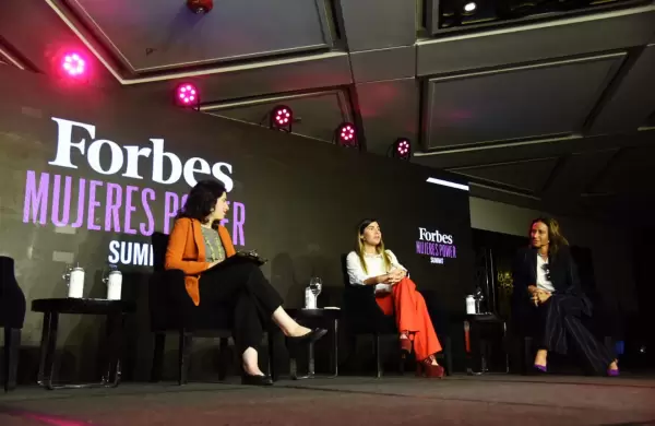 Presencia femenina en industrias tradicionales