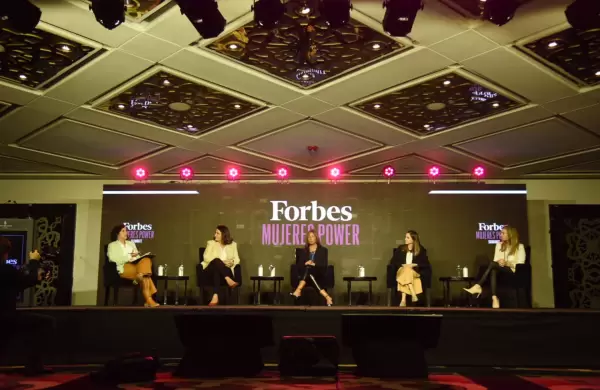 Repensar negocios con la mujer en el centro de las decisiones