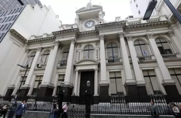El BCRA inform que los depsitos del sector privado en pesos cayeron un 17%