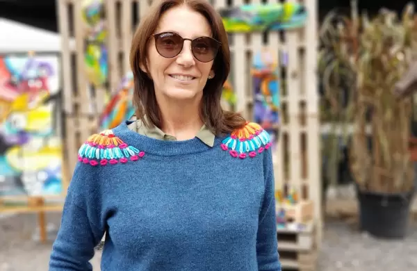 De "Utilísima" a ser la gran influencer de la costura: suma casi 650 mil suscriptores y más de 480 tutoriales