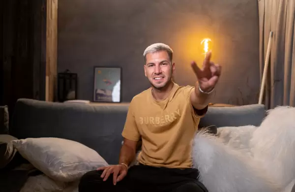 Se convirti en experto vendiendo en Amazon y mont una academia para ayudar a miles de emprendedores