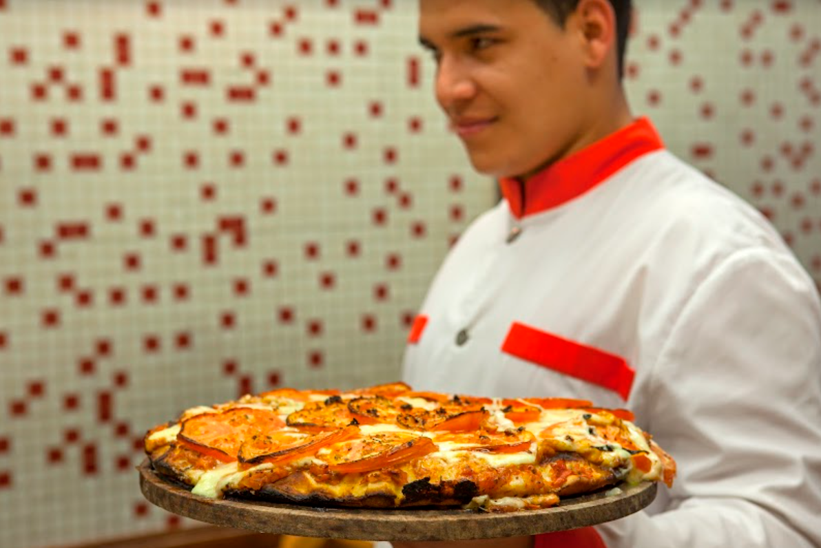 Güerrín cumple 90 años: números del tradicional local porteño que vende más  de 1500 pizzas al día - Forbes Argentina