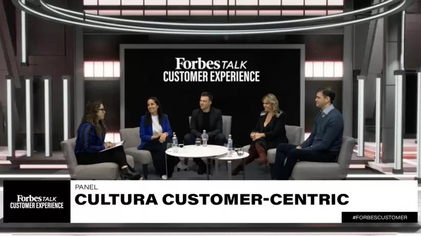 customer experience talk - octubre 2022 - 5to panel - carabba - cassinotti - fra