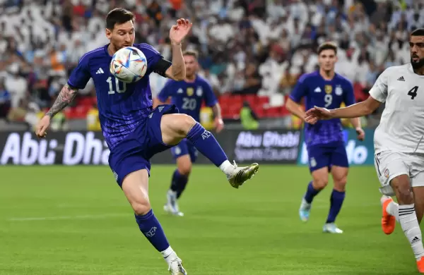 Argentina vapule a Emiratos rabes Unidos y llega a Qatar 2022 con la moral en alto