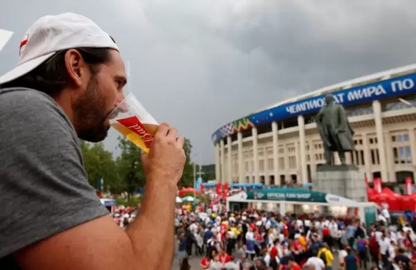 Qué hará Budweiser ahora que Qatar prohibió el alcohol en los estadios del Mundial