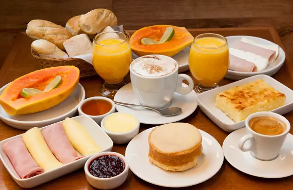 Cuánto cuesta un desayuno de campeones para ver el debut de la Argentina