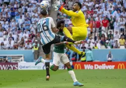 "Recen por mi", dice el jugador de Arabia Saudita que fue operado luego de un choque en el partido con la Argentina