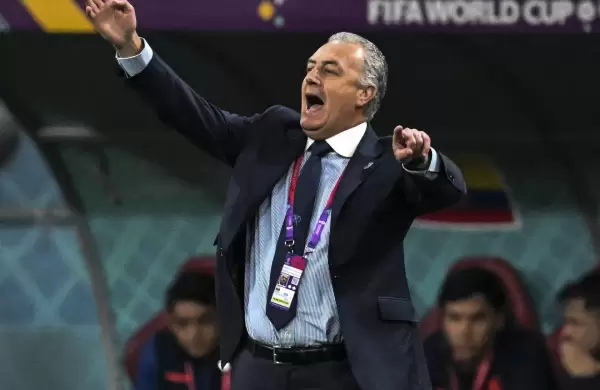 Gustavo Alfaro llena de ilusión a Ecuador