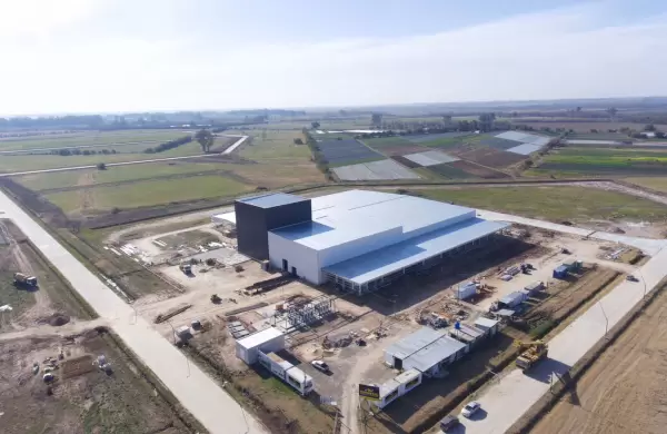 Tras invertir 17 millones de dlares, Rehau cortar cintas de su nueva planta en Pilar