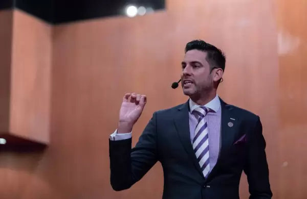 Se entren con Robert Kiyosaki, pudo librarse de una deuda que lo agobiaba y esto es lo que aprendi y hoy ensea