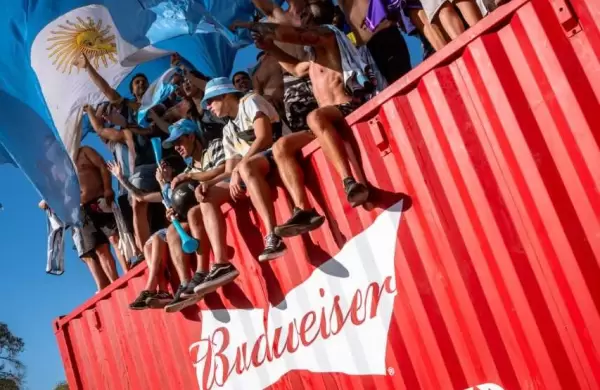 Budweiser trae a la Argentina la cerveza que no vendi en Qatar: cmo pedirla de forma gratuita