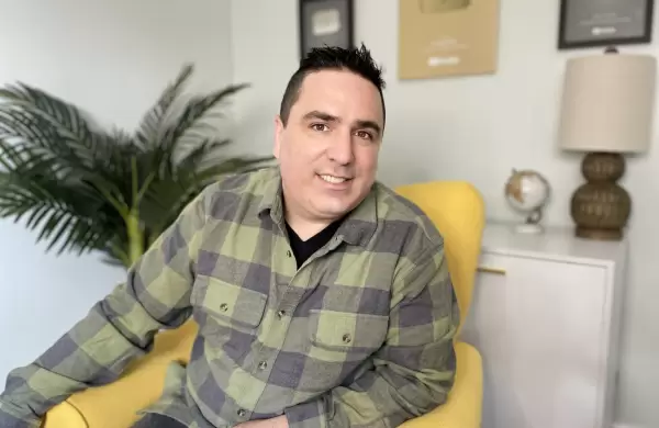 Es creador de contenido audiovisual y se destaca inspirando a los ms nios: Quin es y qu hace Esteban Correa