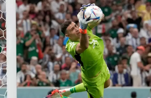 El Dibu Martnez volar ms alto que nunca: una empresa argentina lanzar un satlite con su nombre