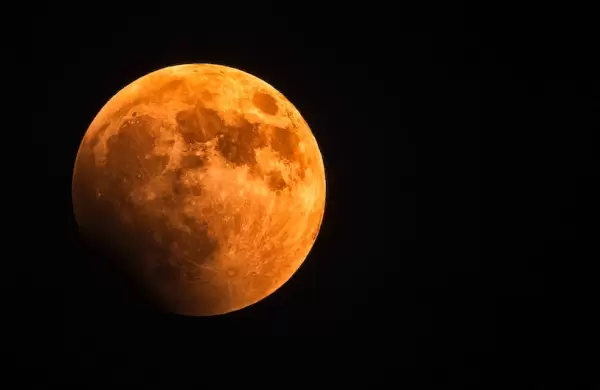 Una 'luna azul', dos eclipses lunares y cuatro 'superlunas': cuándo ver las 13 lunas llenas este año