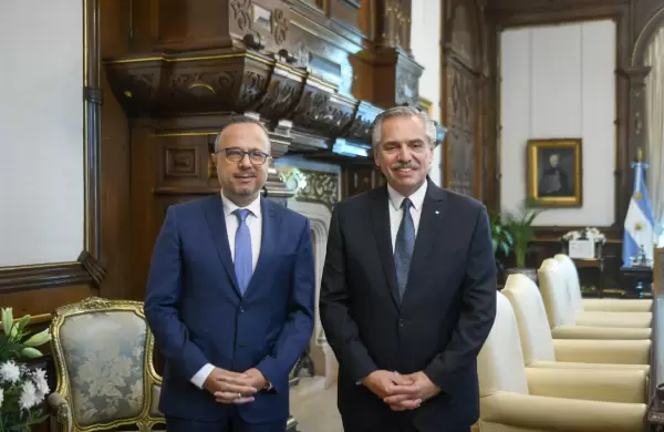 Quién es "el bicho raro" que suma Alberto Fernández para "abrir al Gobierno al mundo de las inversiones privadas"