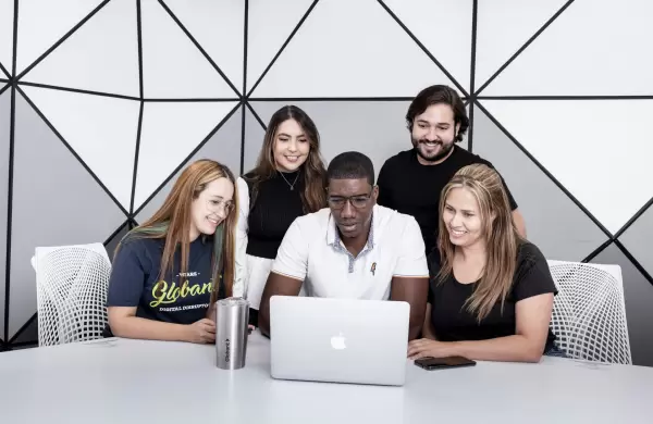 Globant entregará 1000 becas para formarse en programación y IT: cómo aplicar