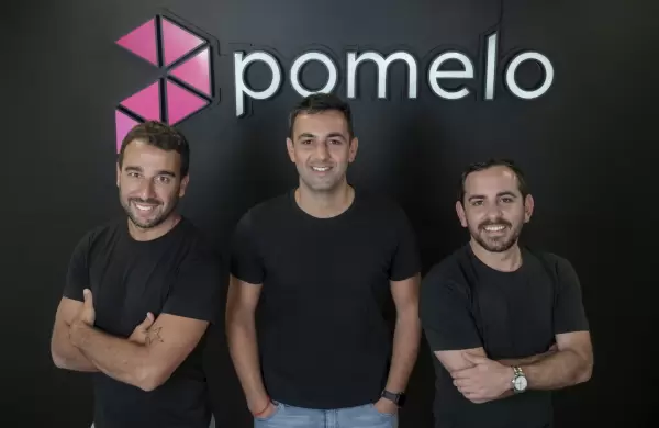 Pomelo es la tapa de Forbes y  ganó el primer premio de los Founders Games en Davos