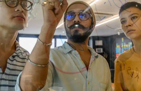 Por qu a pesar del colapso crypto, estas 50 empresas siguen invirtiendo en blockchain