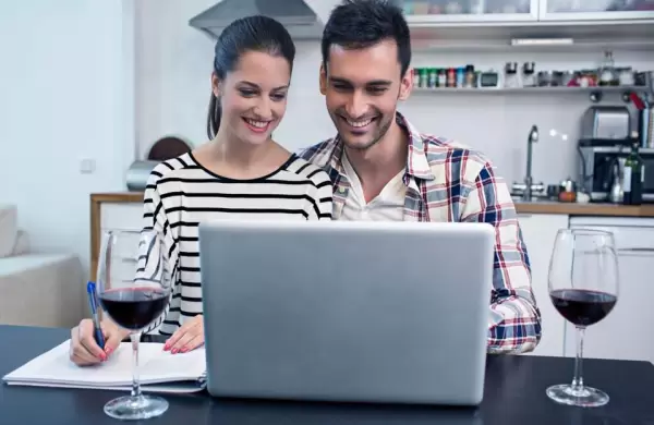 San Valentín: hablar de finanzas con la pareja puede mejorar la relación