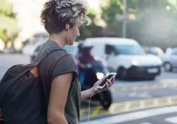 Cuntas horas pasan los argentinos con el celular y qu lugar ocupa el pas en el mundo