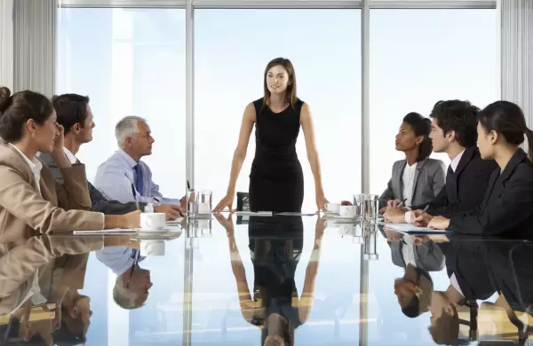 Las mujeres más poderosas del sector bancario brindan consejos para ganar dinero y tener éxito profesional