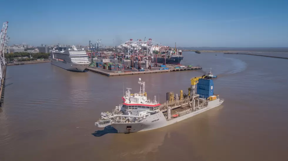 draga ortelius, dragando el puerto de buenos aires