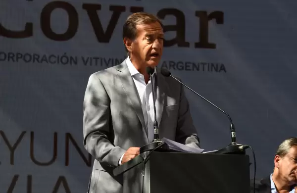 En Cambia Mendoza se declararon neutrales para el balotaje entre Massa y Milei