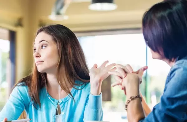 Según la psicología, estas son la tres relaciones “tóxicas” de las que hay que alejarse