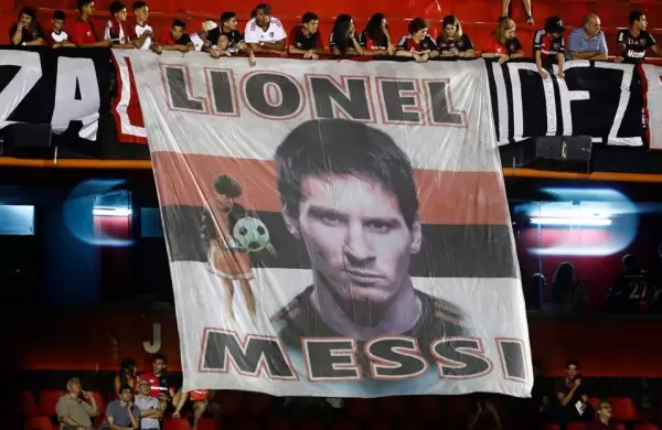 Newell's confirma que irá por Messi: cómo es el plan para ganarle la pulseada al Barcelona