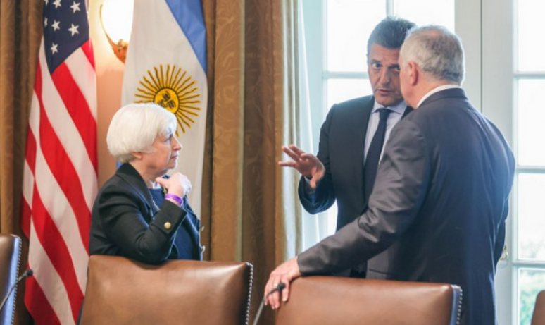 Qué pide el FMI a la Argentina para reducir la meta de acumulación de ...