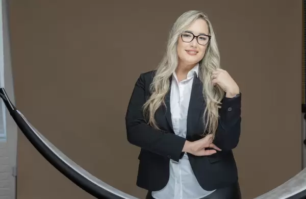 Emigr, inici un negocio familiar y hoy hace uno de los armarios ms exclusivos de Estados Unidos