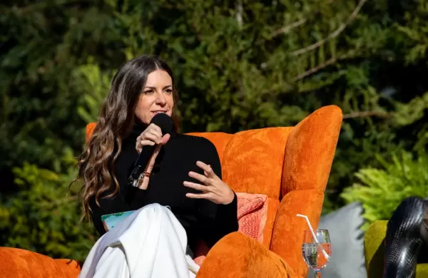 Cómo Salesforce busca acelerar la adopción de la Inteligencia Artificial en las empresas