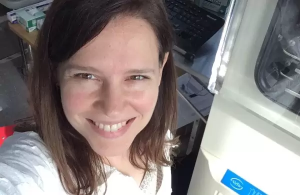 Biomateriales: investigadora argentina usa el gusano de seda para reparar tejidos