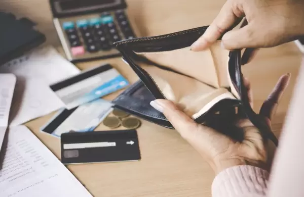 Claves para utilizar la tarjeta de crédito a tu favor en un contexto de "alta tensión inflacionaria"