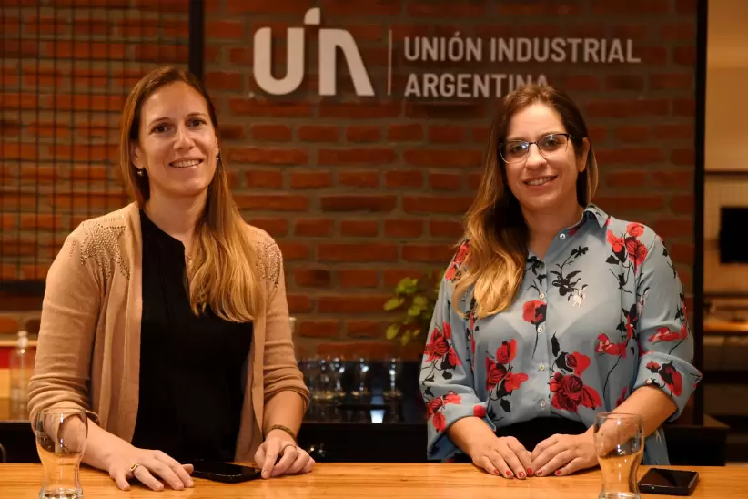 Laura Segura (izq) gerenta del departamento ruta x de la UIA y Maria Laura Lefevre (der), jefa del departamento de desarrollo sustentable 2
